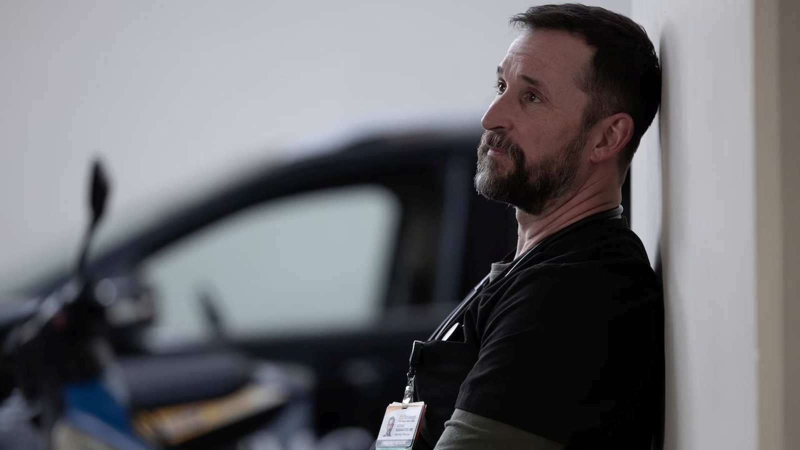 O que acontece com Robby em The Pitt? Entenda o final da Temporada 2