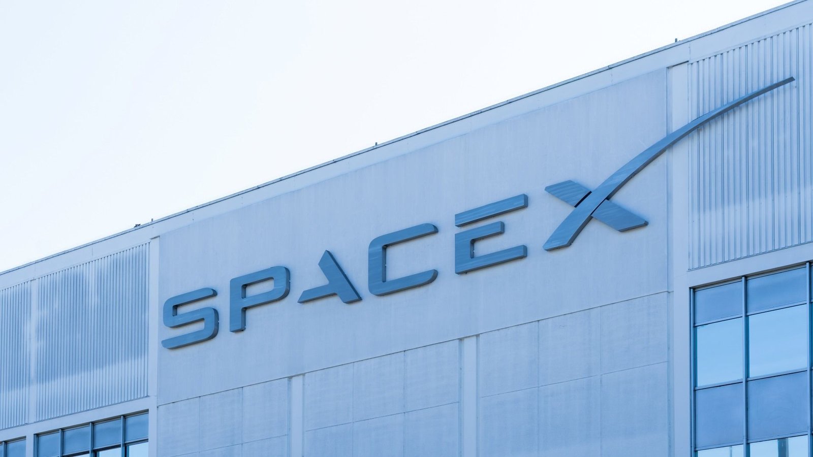 SpaceX planeja investir em IA para empresas após conquistar o espaço