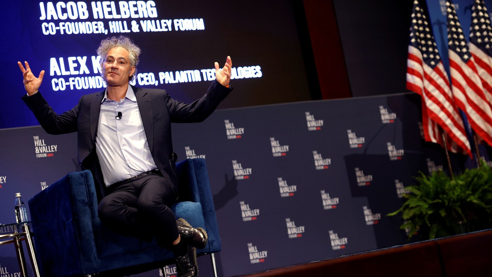 Manifesto Palantir: o que diz o texto da empresa que defende o uso militar da IA?