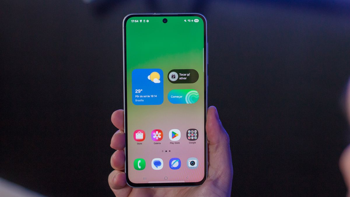 Magalu corta preço do Galaxy A56; celular campeão da Samsung por R$ 1.774