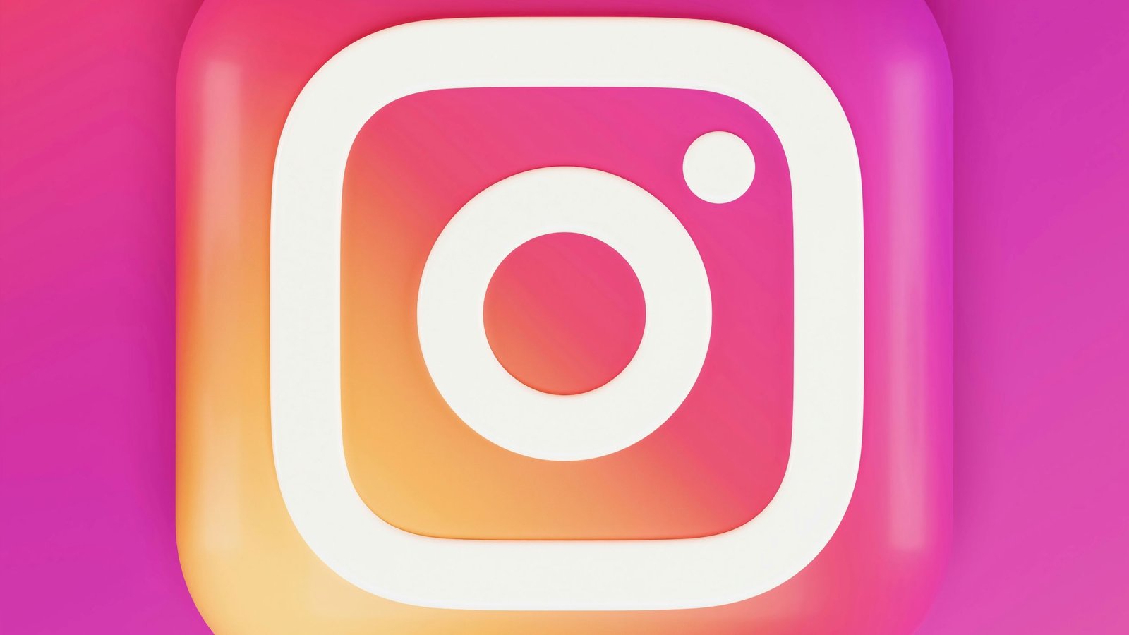 Instagram confirma exclusão de contas e perfis perdem milhões de seguidores