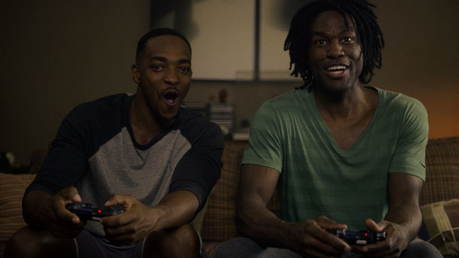 Yahya Abdul-Mateen II, de Homem em Chamas e Magnum, já gravou Black Mirror no Brasil