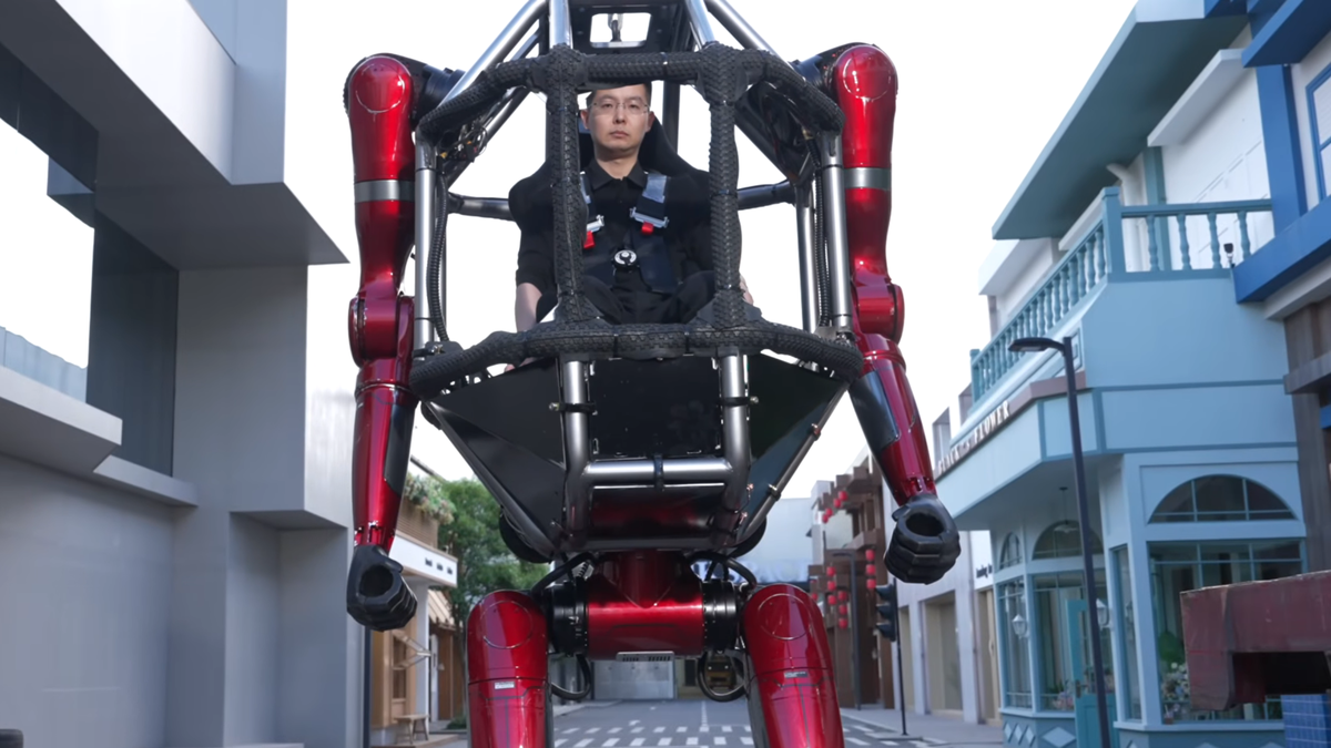 Robô gigante chinês cabe pessoa dentro e funciona como mecha dos animes
